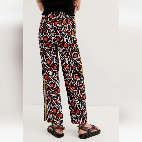 Anthropologie Breezy Straight Pant Red Motif Print Pants-Size 2 - Picture 4 of 17